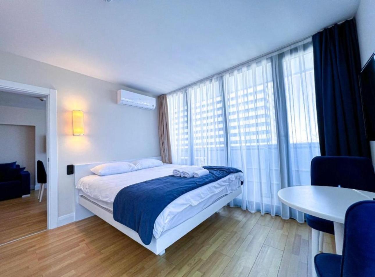 Orbi City Apartment With Sea View 巴统 外观 照片