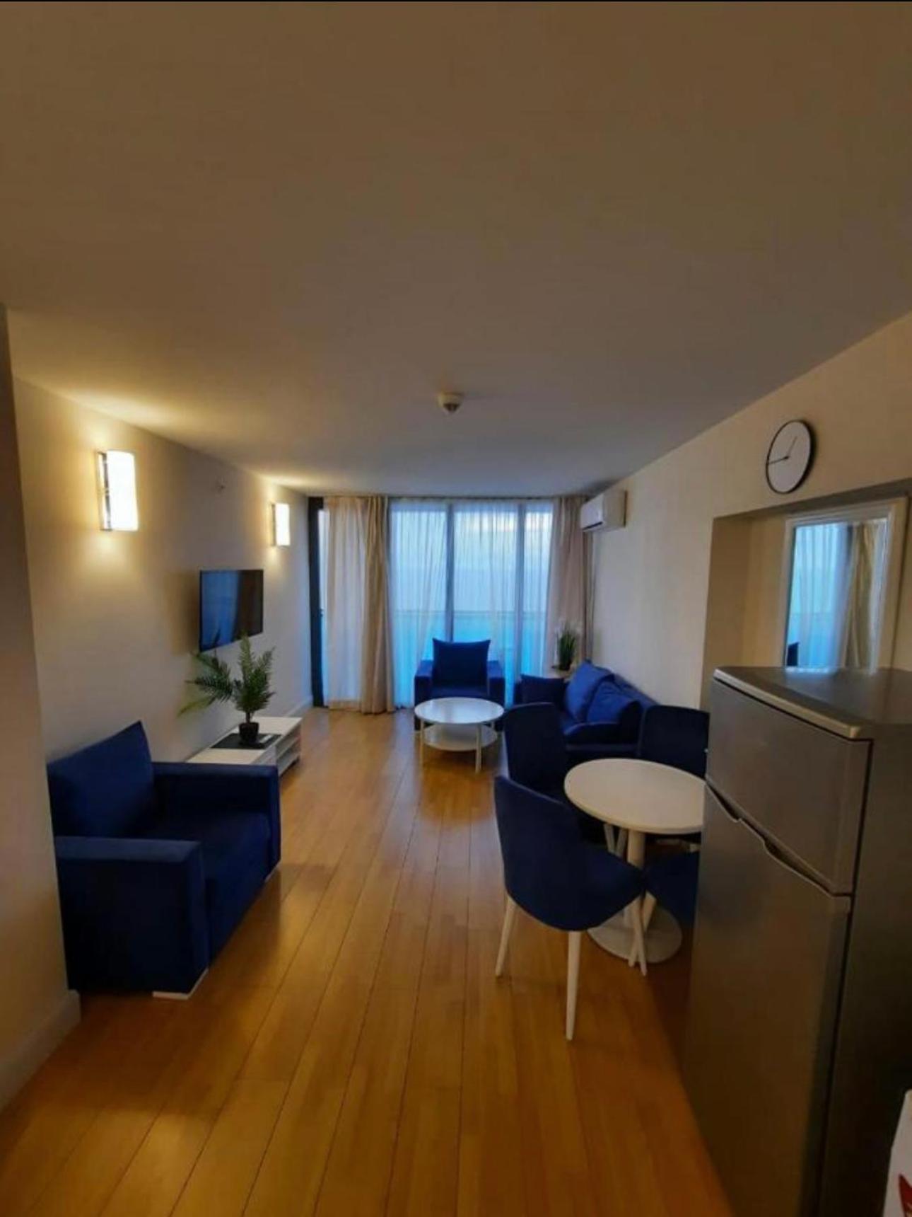 Orbi City Apartment With Sea View 巴统 外观 照片
