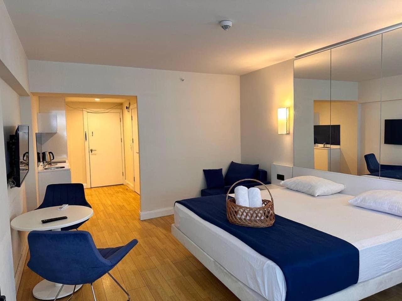 Orbi City Apartment With Sea View 巴统 外观 照片