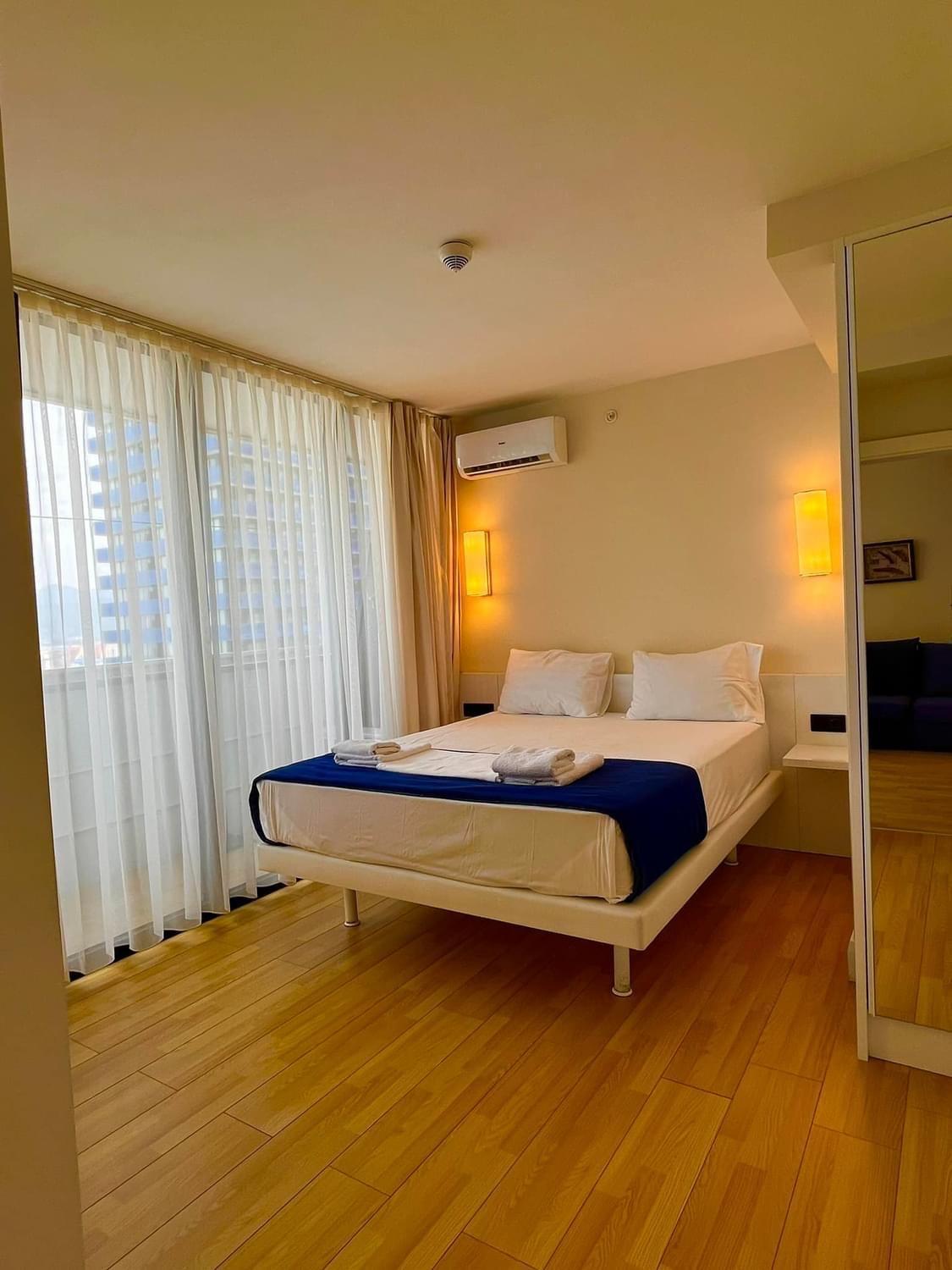 Orbi City Apartment With Sea View 巴统 外观 照片