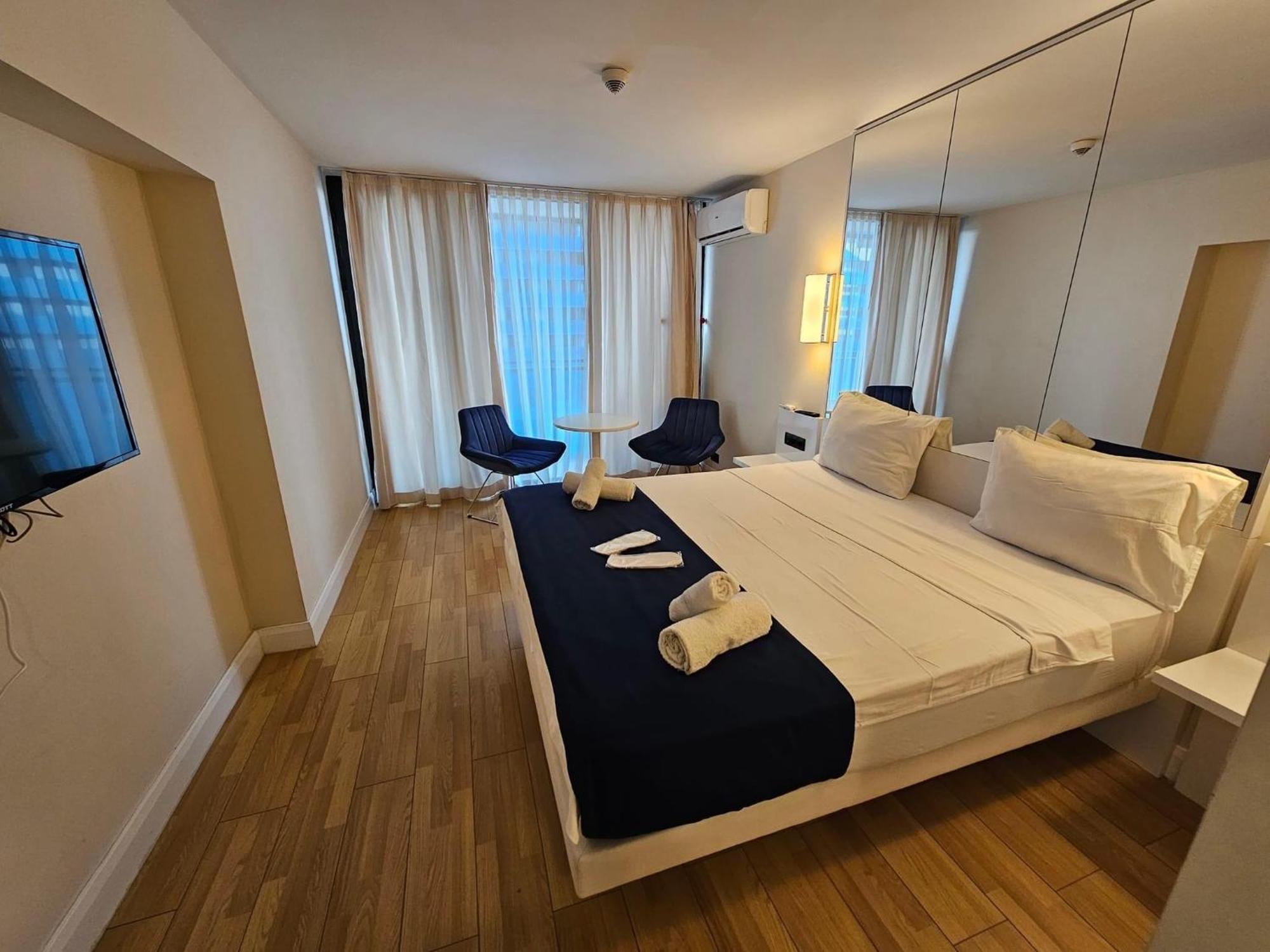 Orbi City Apartment With Sea View 巴统 外观 照片