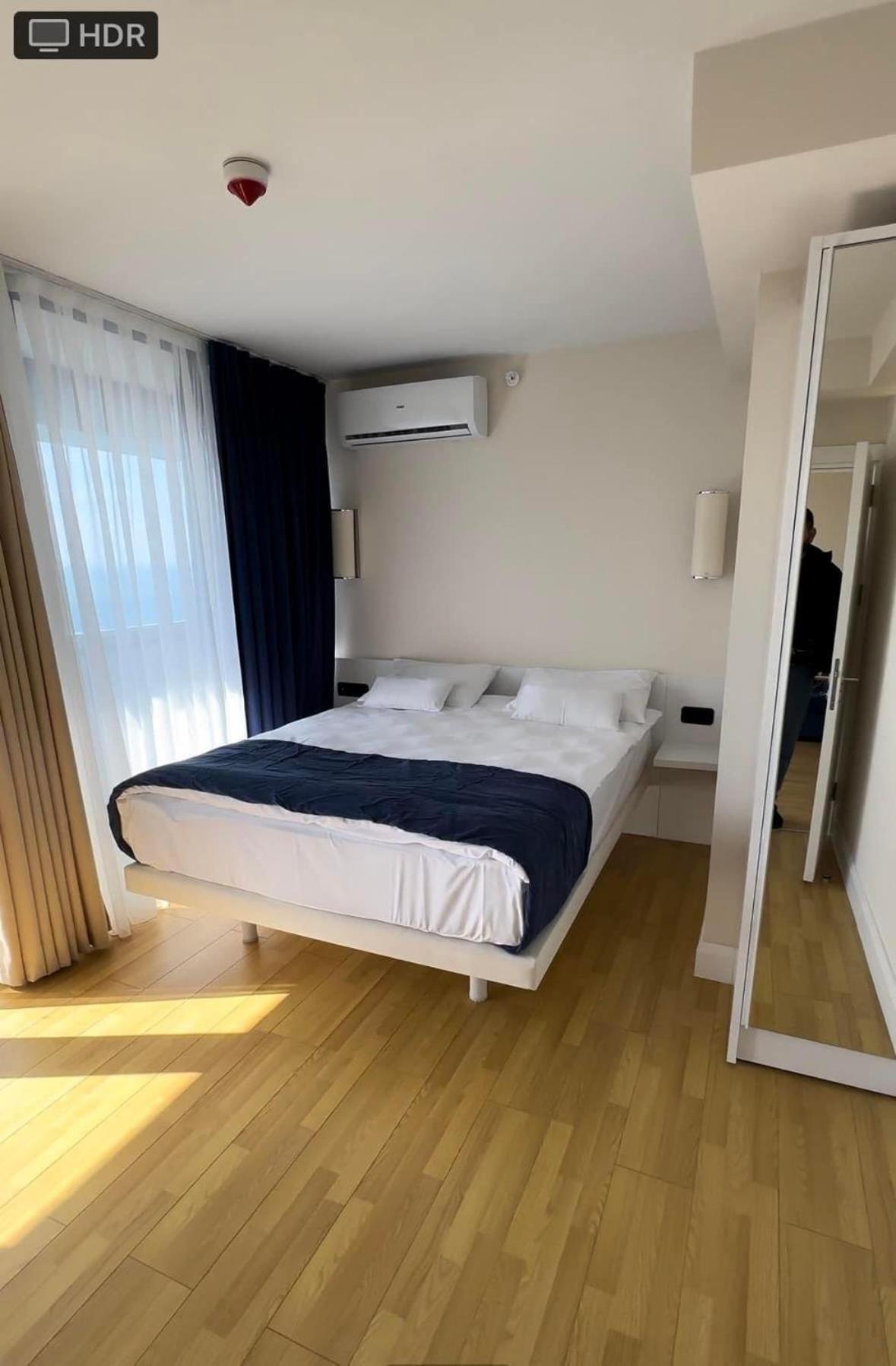 Orbi City Apartment With Sea View 巴统 外观 照片