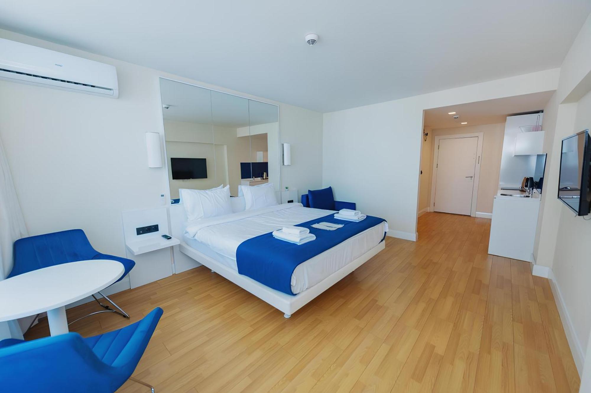 Orbi City Apartment With Sea View 巴统 外观 照片