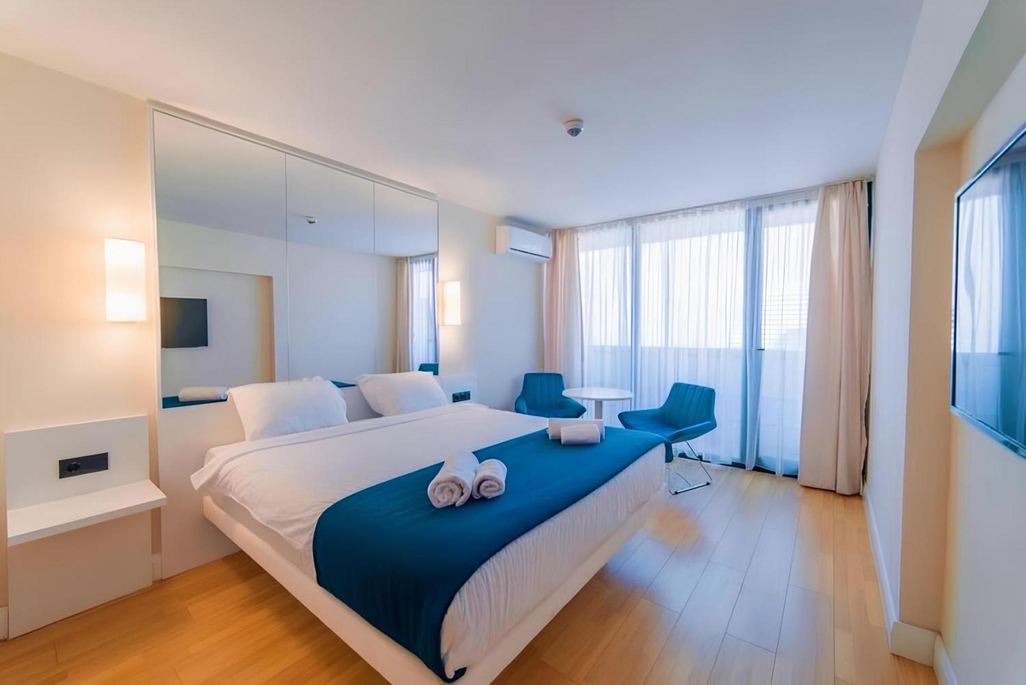 Orbi City Apartment With Sea View 巴统 外观 照片