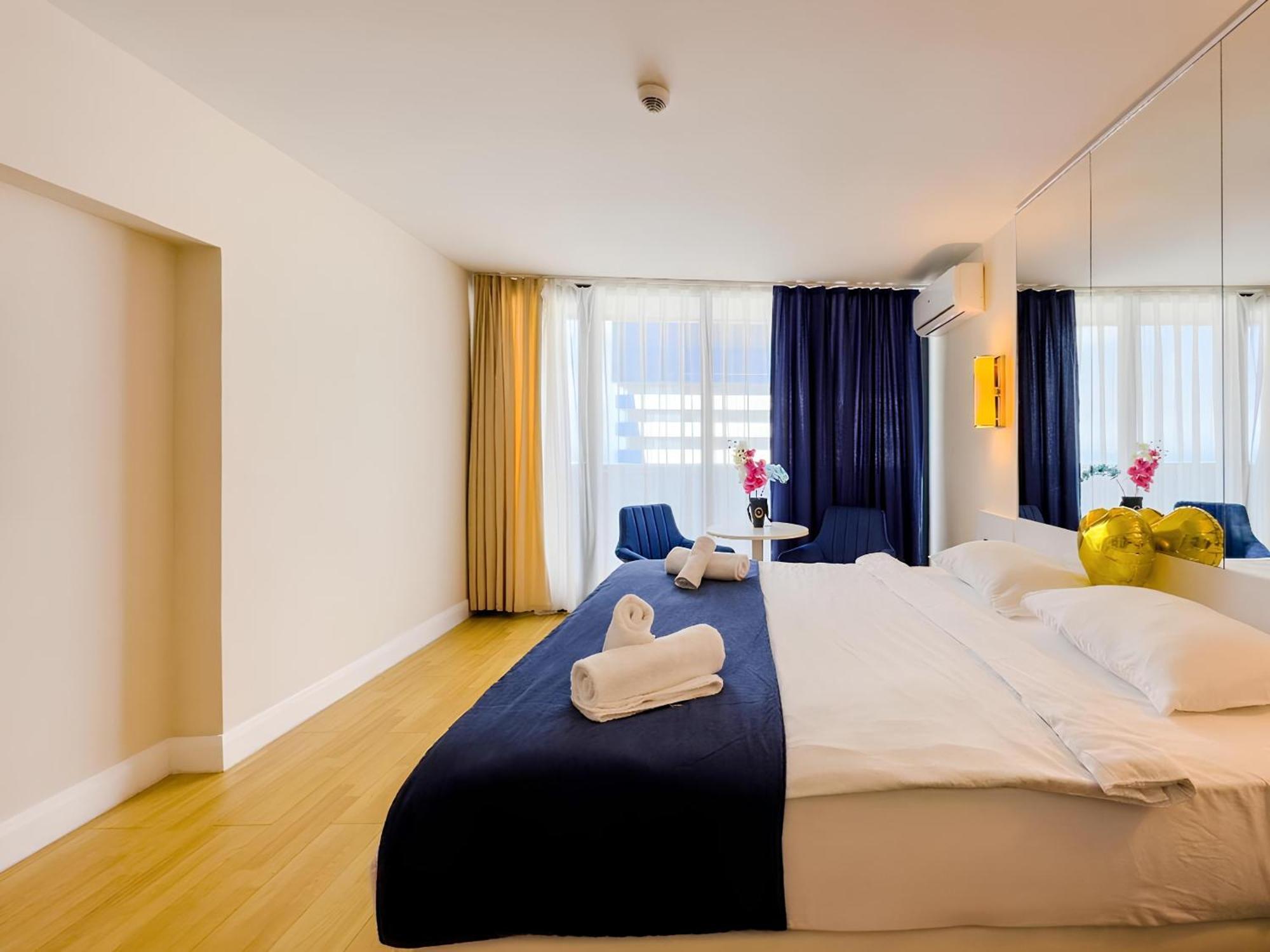 Orbi City Apartment With Sea View 巴统 外观 照片